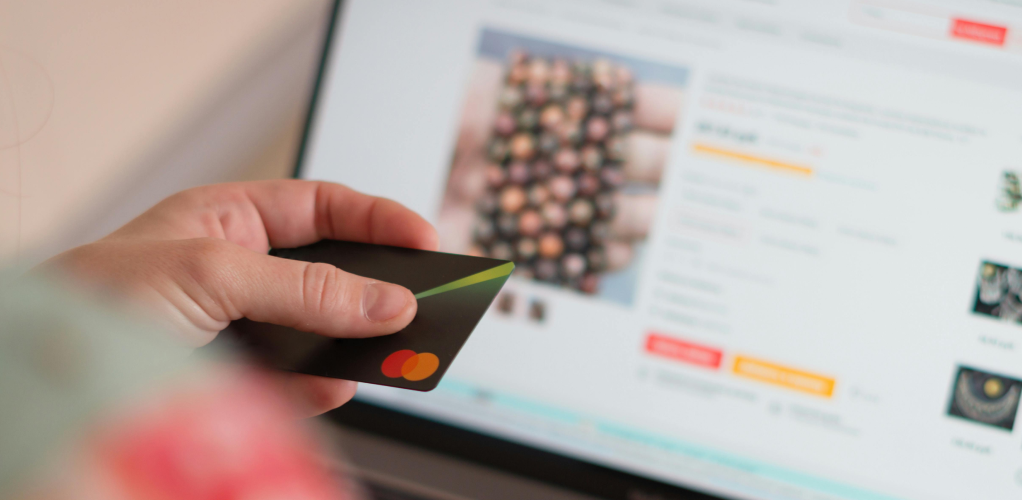 Custom E-commerce Development: When Off-the-Shelf Platforms Fall Short